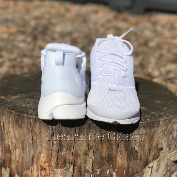 nike white presto fly trainers